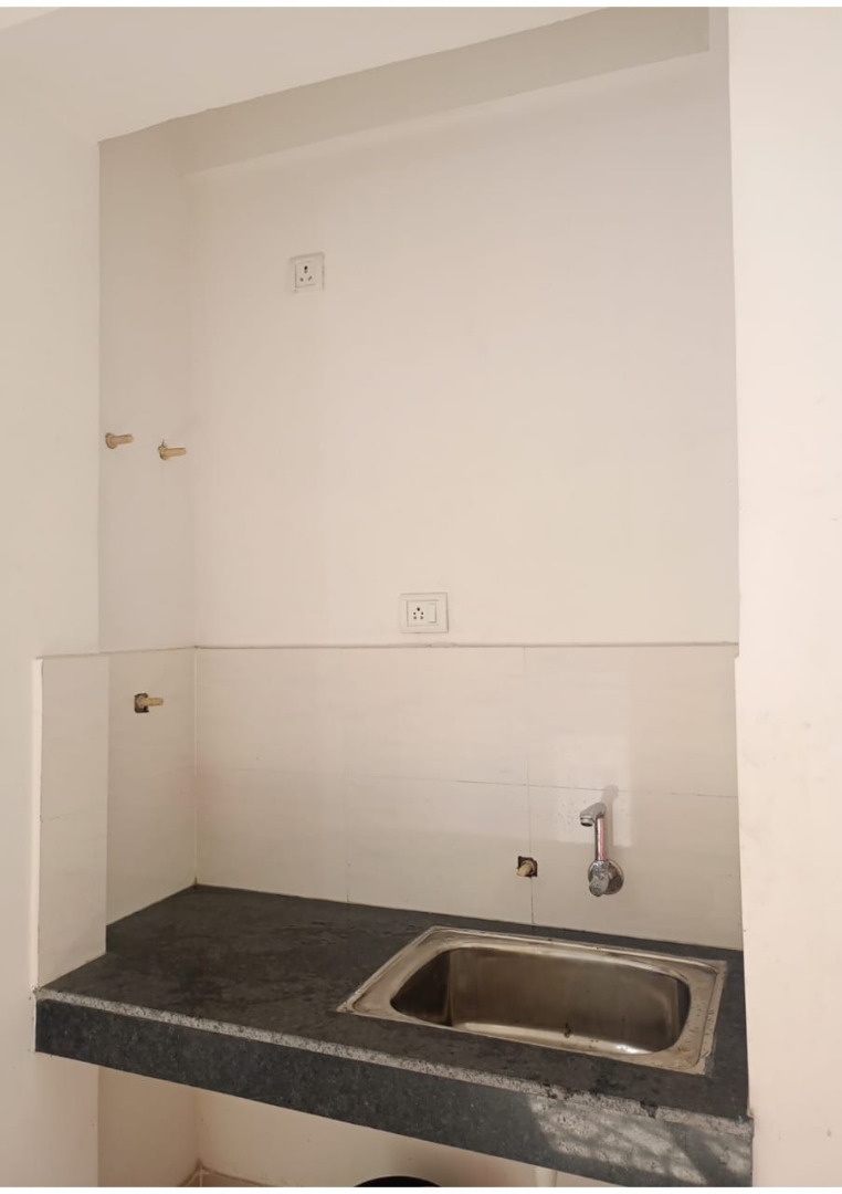 Unfurnished 3bhk in Ashok Path, Mula Gabharu Path, Jatia, Kahilipara, Guwahati, Assam, India for Rent